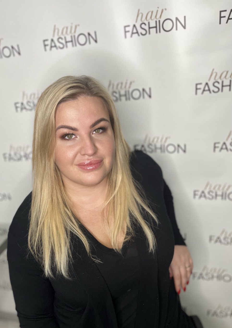 Nika Hair Extensions specialist